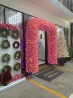 Neues Design Künstlicher rosa Bogen Weihnachts tür Dekoration Baum Indoor Outdoor 7ft Weihnachts bogen PVC Flocked Arch Weihnachts baum