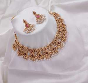 Magnifique collier de bijoux indien tendance avec boucles d'oreilles, ensemble de bijoux plaqué or, collier de conception sud-indienne - Product Image 6