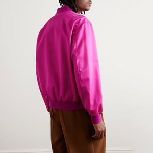 แจ็กเก็ตบอมเบอร์สำหรับผู้ชายเสื้อแจ็กเก็ตบอมเบอร์คอตั้งผ้าเบาสำหรับฤดูหนาวดีไซน์ใหม่ขายส่งมีกระเป๋าและฮู้ด - Product Image 5