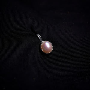 Collier pendentif en argent sterling plaqué or 18 carats du vendeur indien Charm Classic MOP Gemstone Diamond Featuring Pearl - Product Image 1