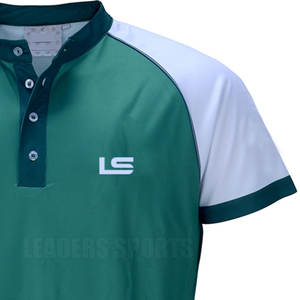 Polo de course de karting respirant et léger, fabriqué au Pakistan, avec couleur et logo personnalisés, design élégant, séchage rapide - Product Image 4