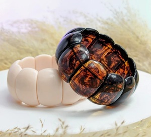 Superventas en brazalete de Ángel para mujer de resina de alta calidad de moda multicolor Venta caliente a precios - Product Image 3