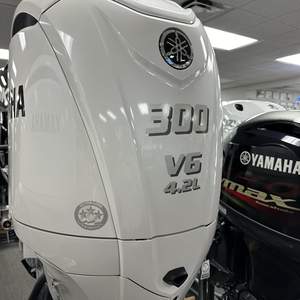 Meilleure offre 300 CV 4 temps 25 Yamahas, 100% d'origine, scellé en usine avec 1 an de garantie. - Product Image 3