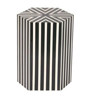 Table d'appoint classique en incrustation d'os, conçue pour les intérieurs élégants, avec une excellence en matière de meubles décoratifs faits à la main - Product Image 4