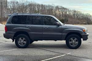 Lexus LX 470 Usado en Buen Estado, Año 2006, ~91400 Millas, Motor V8 de 4.7 Litros, Tracción en las Cuatro Ruedas, Recién Servido - Product Image 2