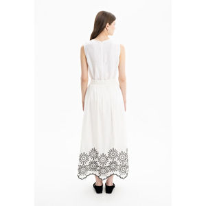 Elegante Falda Lápiz de Voile Blanco Hueso con Dobladillo Bordado - Product Image 3