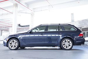 BMW 535i xDrive Sports Wagon 2010 USADO, Volante a la Izquierda/Derecha - Product Image 4