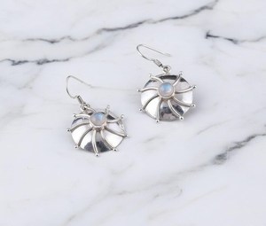 Boucles d'oreilles clous étoile en pierre de lune arc-en-ciel, médaille céleste en argent sterling, pierre de naissance de juin, plaqué or, bijoux mignons - Product Image 6