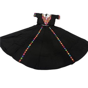 Ensemble Lehenga élégant en véritable miroir avec chemisier et jupe en rayonne lourde de 6m, parfait pour les occasions festives - Product Image 6