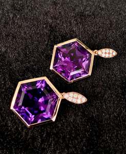 Pendientes de Aro de Plata de Ley con Amatista en Corte Hexagonal, Joyería de Piedras Preciosas Púrpuras para Mujer, Diseño Elegante y Atrevido, Opción de Regalo, Uso Diario, Fiesta - Product Image 2