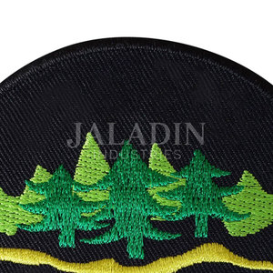 Badges brodés à la machine de haute qualité fabriqués au Pakistan, meilleur style, vente en gros, badges brodés à la machine légers - Product Image 4