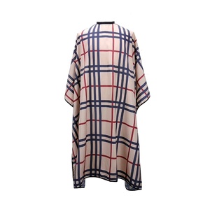 Cape de salon rayée beige - Product Image 1