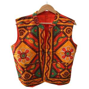 Chaqueta Kantha Unisex con Estampado Floral, Hecha a Mano, para Verano, con Capucha y Reversible, Accesorio de Moda - Product Image 1