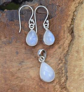 Boho Style 925 Sterling Silver Plaqué Or Moonstone Gemstone Boucles D'oreilles Pendentif Bijoux Faits À La Main Cadeau De Mariage À La Mode pour Elle - Product Image 3