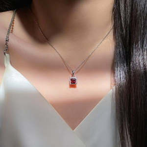 Colgante de Rubí de la Reina Hecho a Mano por Hallmark, Plata con Baño de Oro de 14k, Engaste de Diamantes, Joyería Religiosa - Product Image 2