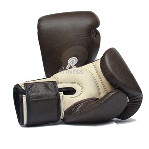 Gants de boxe antidérapants en cuir de vachette imprimés sur mesure de haute qualité avec fermeture auto-agrippante pour l'entraînement, gants d'arts martiaux personnalisés - Product Image 4