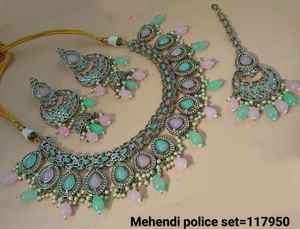 Bijoux indiens plaqué or en forme de goutte traditionnel Motipearl & Drop Kundan clouté collier ras du cou boucle d'oreille Mangtika ensemble de bijoux - Product Image 4