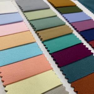 Tela Oxford de algodón polivinílico duradero, material de camisa de primera calidad para exportación global - Product Image 1