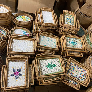 Plateau en rotin incrusté de nacre, artisanat en rotin et coquillages pour la salle à manger, Vietnam par 99 Gold Data - Mme Violet - Product Image 3