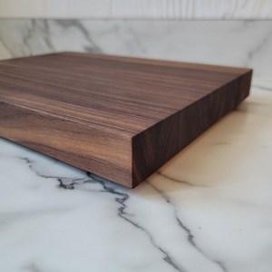 Planche à découper carrée en noyer 12mm d'épaisseur, durable et durable, passe au lave-vaisselle - Product Image 5