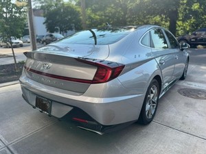 CLEAN usado 2020 Hy-u-n-dai So-n-a-ta SEL FWD - Product Image 4