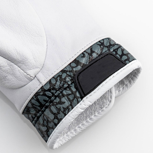 Guantes de golf ligeros personalizados para hombre y mujer Cabretta de etiqueta privada con bordado de fácil agarre en la mano izquierda y derecha para deportes - Product Image 6