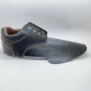 Tige en cuir pour chaussures de sécurité, tige de chaussure en cuir pour une résistance et une Absorption élevées, chaussure de sécurité à forte demande - Product Image 3