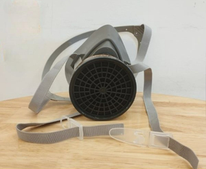 Le filtre respiratoire à charbon actif 3M 3301K-100 protège les vapeurs organiques dans les environnements dangereux - Product Image 3