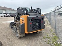 Chargeuse compacte sur pneus Case DL550 MINOTAUR COMPACT DOZER LOADER avec moteur 114 CV, pack haute performance amélioré et coupleur hydraulique