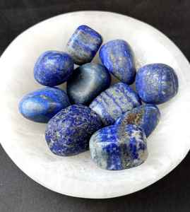Precio al por mayor, piedras caídas de lapislázuli naturales, piedras preciosas pulidas artesanales de cristal curativo al por mayor para joyería y Reiki - Product Image 5