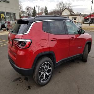 Jeep Compass Limited 2025 IMPECABLE - Product Image 3