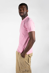 Camisetas de tela suave y transpirable construidas para hombres modernos que valoran la moda discreta y la funcionalidad diaria de larga duración - Product Image 3