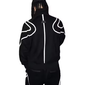 Chándal de moda urbana de moda con patrón de rayas blancas abstractas Ideal para estilos de vida activos y moda moderna - Product Image 2