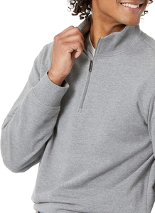 Hecho para la comodidad, esta sudadera con media cremallera para hombre es una pieza versátil que puedes usar para relajarte, hacer recados o ponerte capas sobre la marcha. - Product Image 2