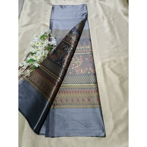 ผ้าไหมแจ็คการ์ดพิมพ์ลายดิจิตอลผ้าใยสังเคราะห์7 180ซม. x 100ซม. ผลิตในประเทศไทยสำหรับเสื้อผ้าประจำภูมิภาค - Product Image 1