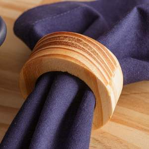 Servilletero de Madera Artesanal, Anillo Rústico y Elegante para Vajilla, para el Hogar, Cenas y Eventos Especiales - Product Image 1