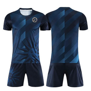 Uniforme de Fútbol Unisex de Alta Calidad OEM, Nuevo Diseño Sublimado, Ropa Deportiva de Entrenamiento Hecha en Pakistán, 100% Poliéster, Personalizable - Product Image 2