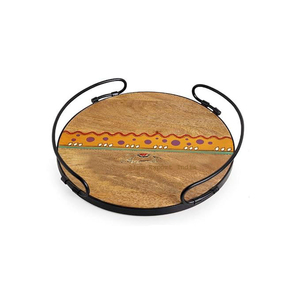 Bandeja redonda de madera para servir de la mejor calidad superior Acabado natural para aperitivos Plato para beber té Superficie lisa con asa - Product Image 3