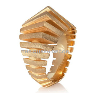 Vente en gros de décoration de table couleur or au design fait à la main, rond de serviette pour mariage, restaurant, hôtel, maison d'occasion - Product Image 6