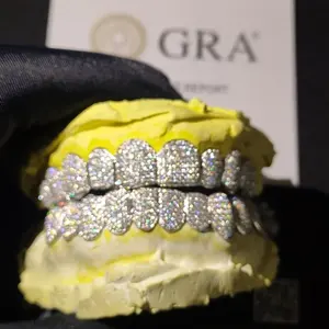 Grillz dentaire personnalisé en argent S925 avec moissanite et diamants, pour hommes et femmes, bijoux haut de gamme, passe le test de luxe - Product Image 1