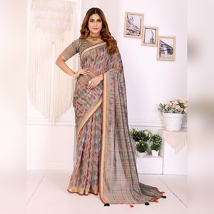 Tissu géométrique vibrant, best-seller, pour les fêtes, en Chanderi, pour les mariages, vêtements de fête indiens, drapé avec bordure rayée - Product Image 1