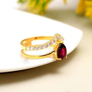 แหวนพลอยเทียมตัดลูกแพร์ชุบทองโรเดียมดีไซน์ทันสมัยทำจากเงินแท้925แฮนด์เมด - Product Image 2