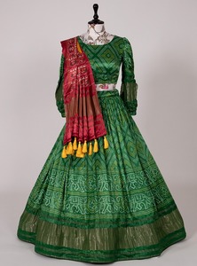 India tradicional Look Pure Gaji Silk Bandhej Digital Printed Ghaghra Choli Mujeres Moda en ropa étnica a los mejores precios - Product Image 3