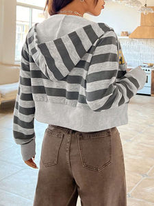 Sudadera con Capucha Extra Grande de Alta Calidad, Personalizada, 400-500 GSM, Diseño de Hombros Caídos, Estampado Puff de Alto Peso, Calidad Premium para Mujer - Product Image 2