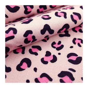 Tela de sarga de algodón orgánico 100% impresa personalizada 21*21s 108*58 de punto pesado con característica metálica para vestidos tela de sarga - Product Image 1