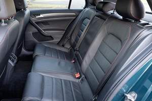 Volkswagen GTI SE Turbo 2018 Usado, 4 Cilindros, Color Verde Metálico Great Falls, de Propietario del Oeste - Product Image 5