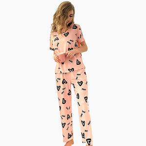 Vente en gros de pantalons imprimés à manches courtes pour femmes, décontractés, confortables, doux et respirants, pyjamas pour hommes - Product Image 1