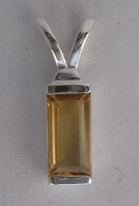 Pendentif en or blanc avec citrine, serti à la main, plaqué rhodium, avec breloque rubis et perle, bijou - Product Image 1