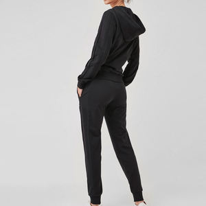 Servicio OEM, ropa de calle para mujer, chándales cómodos de ajuste regular, chándales informales de alta calidad para uso en exteriores, chándales multicolores para mujer - Product Image 2