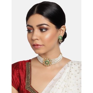 Collier ras-de-cou en perles d'eau douce vertes avec motif floral pour les occasions de mariage - Product Image 1